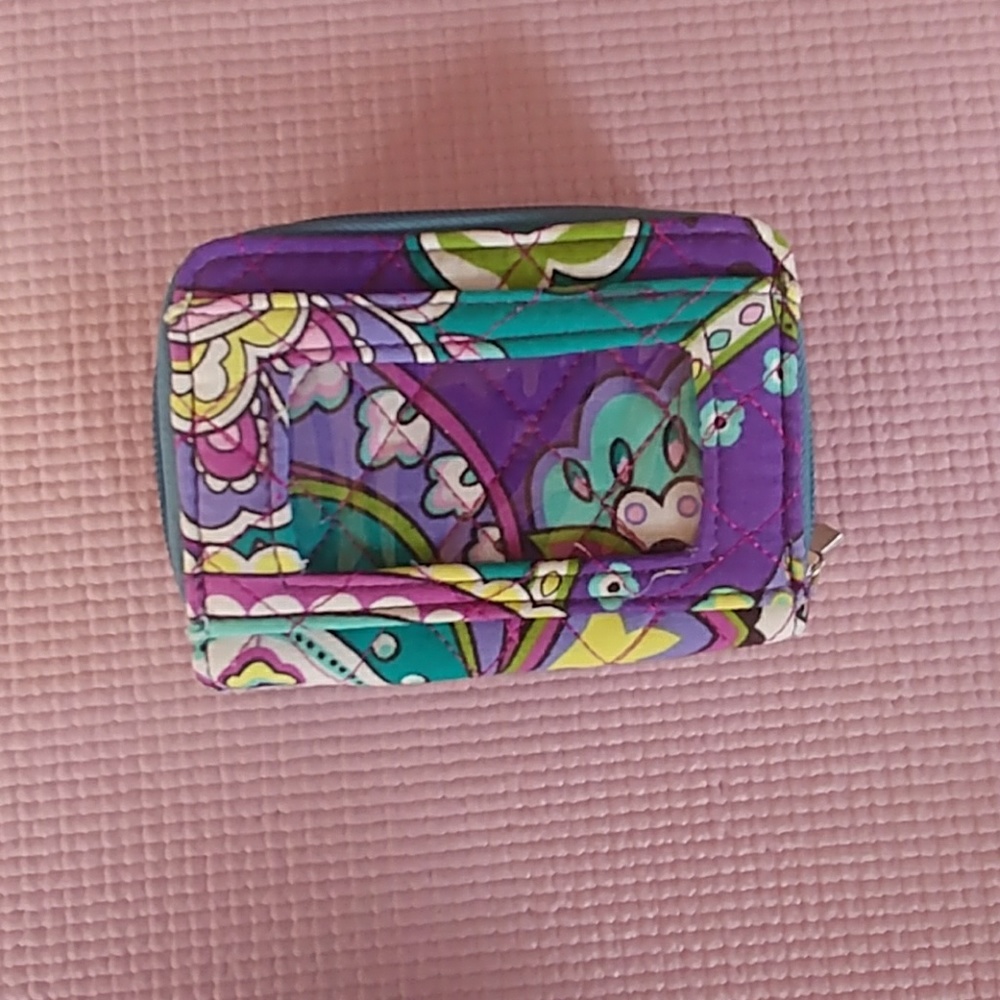 Super cute multi-card wallet! NWOT